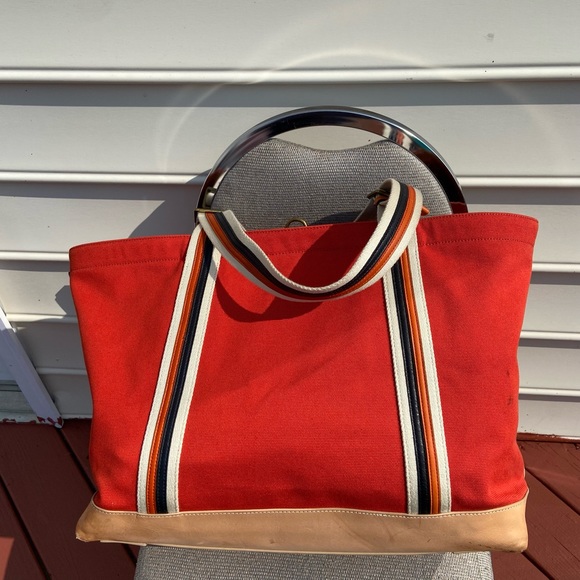 Coach Bleecker legacy Tote. - Picture 15 of 16